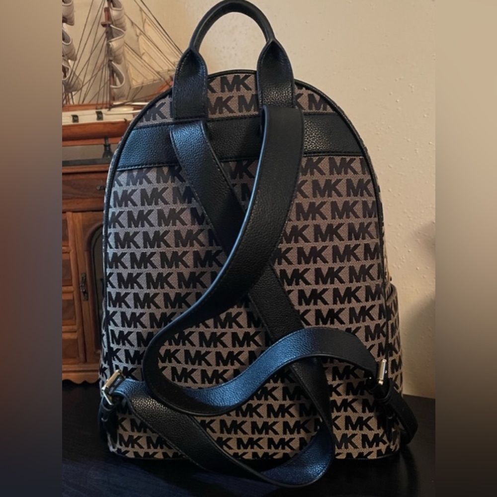 Michael Kors Black Jaquard Signature Canvas with Leather Straps Abbey Backpack - Picture 9 of 16